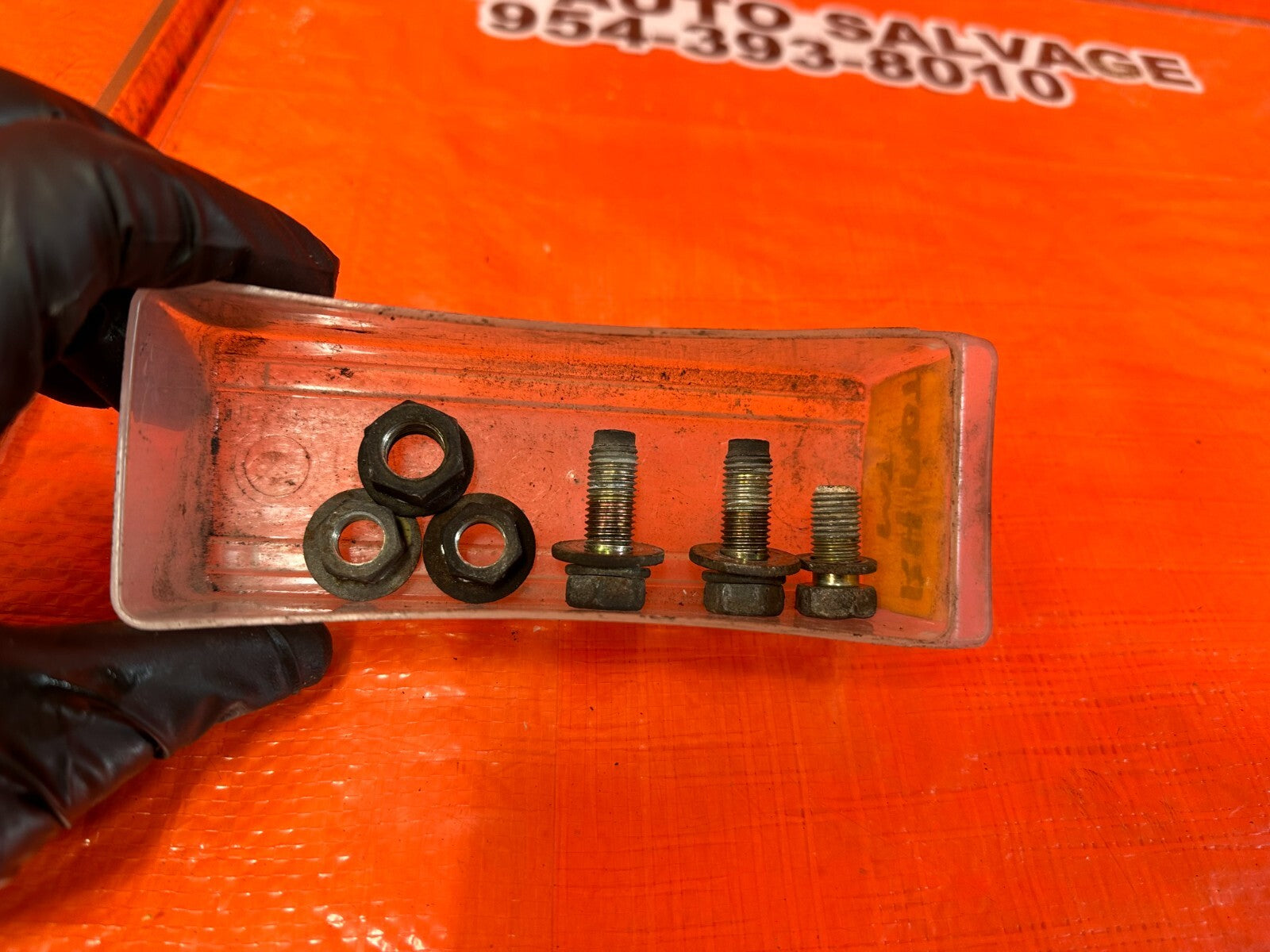 95 97 TOYOTA TACOMA   2RZ FE 2.4L   RIGHT ENGINE MOTOR MOUNT BOLTS HARDWARE 2490