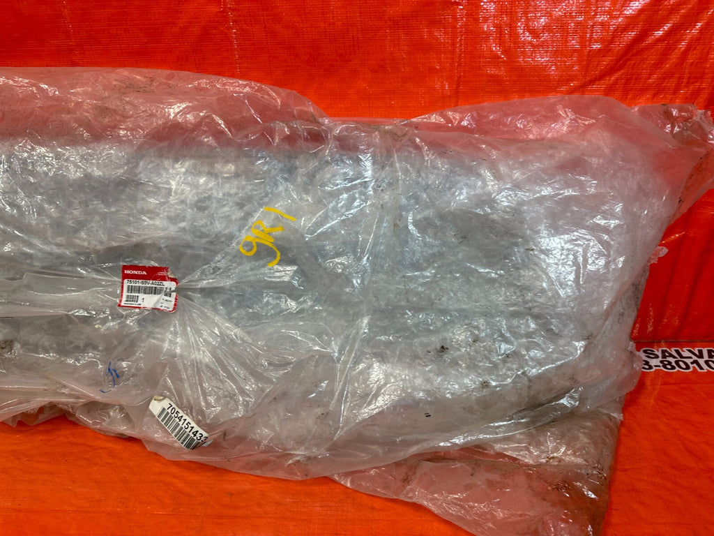 06 08 HONDA PILOT FRONT GRILLE   NEW IN THE HONDA BAG   75101 S9V A02ZL   OEM2