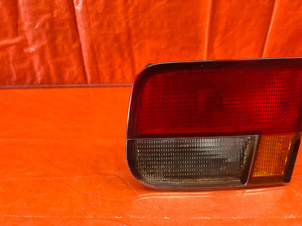96 98 HONDA CIVIC   COUPE   PASSENGER RIGHT   INNER TAIL LIGHT LAMP   OEM #1306