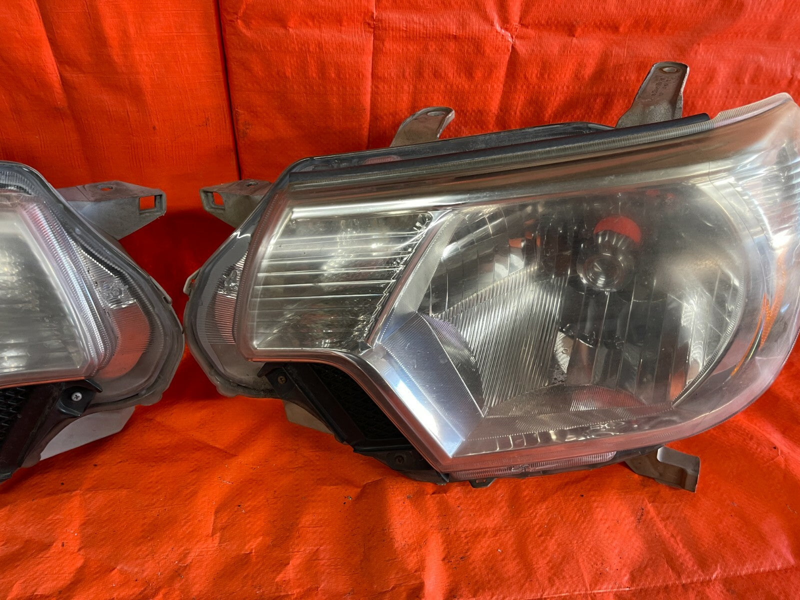 12 15 TOYOTA TACOMA   HEADLIGHT SET   HEADLIGHTS LEFT RIGHT 1 OEM 1 AFTERMARKET4