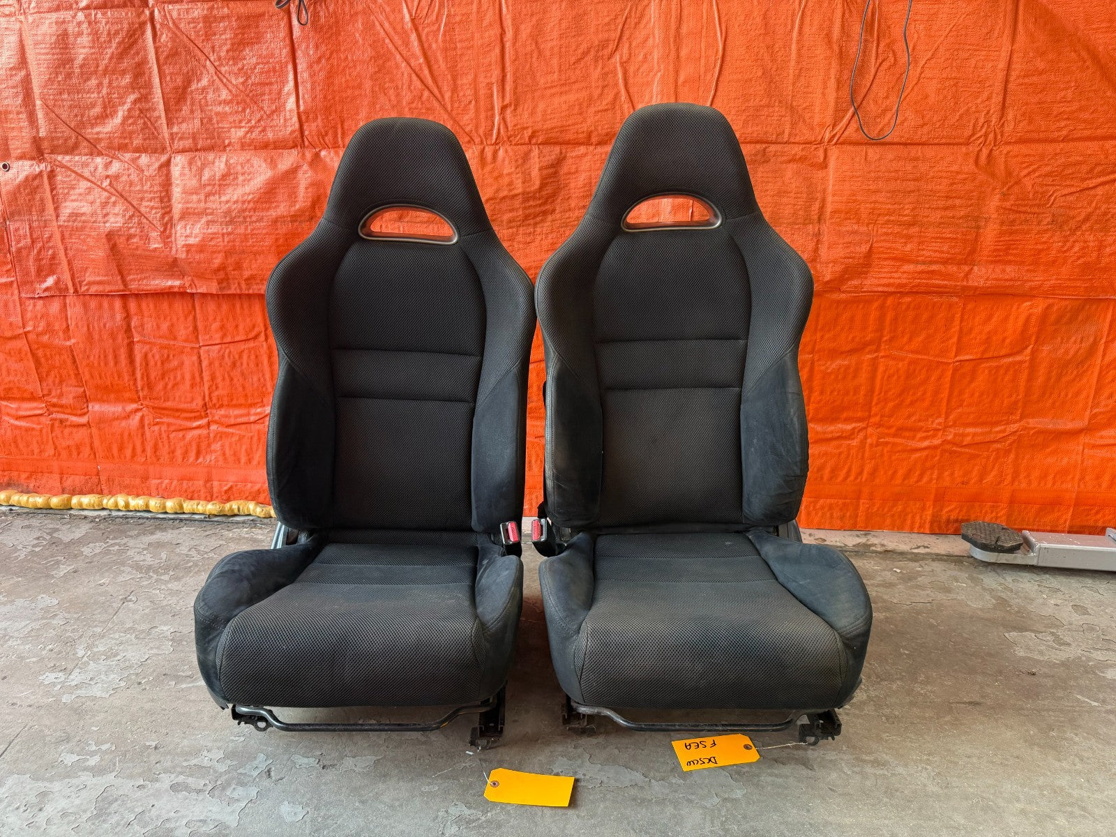 02 06 ACURA RSX   BLACK SUEDE FRONT CLOTH SEATS   LEFT AND RIGHT OEM FACOTRY OE1