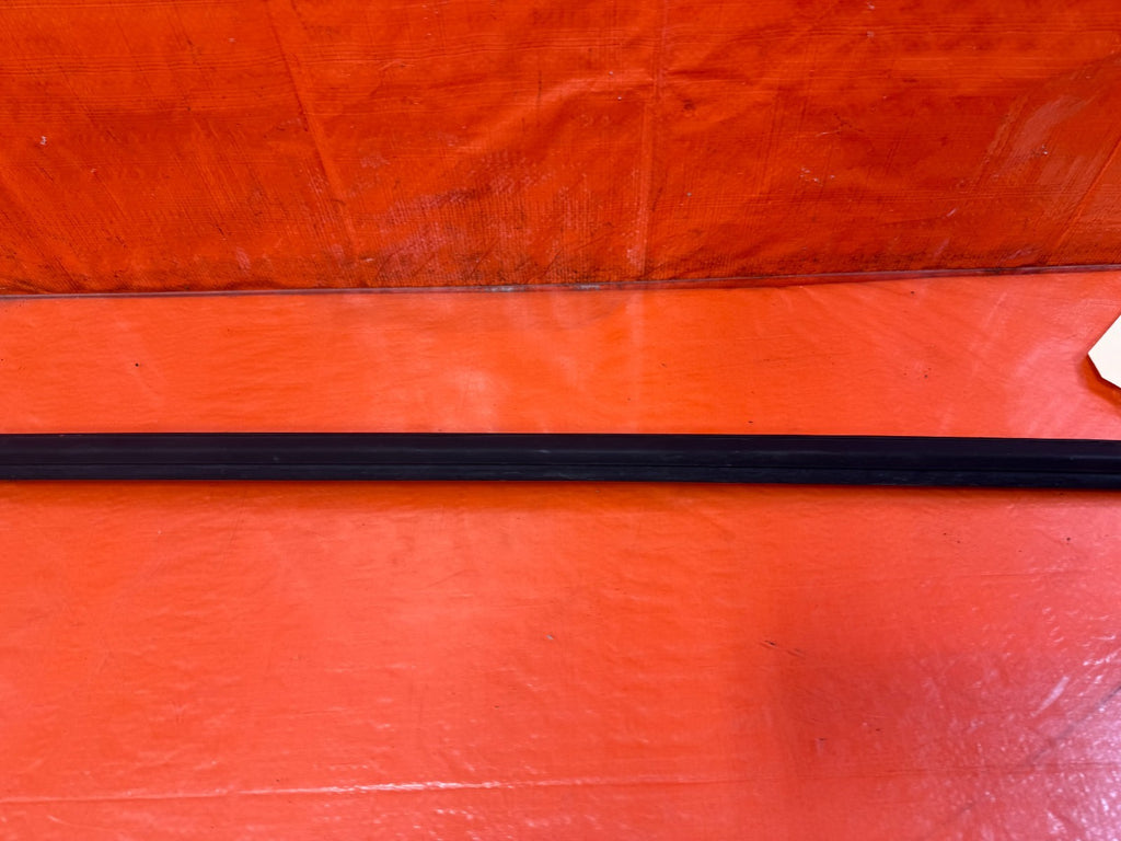 08 15 INFINITI G37 COUPE &   DRIVER LEFT EXTERIOR WINDOW GLASS TRIM OEM 3284