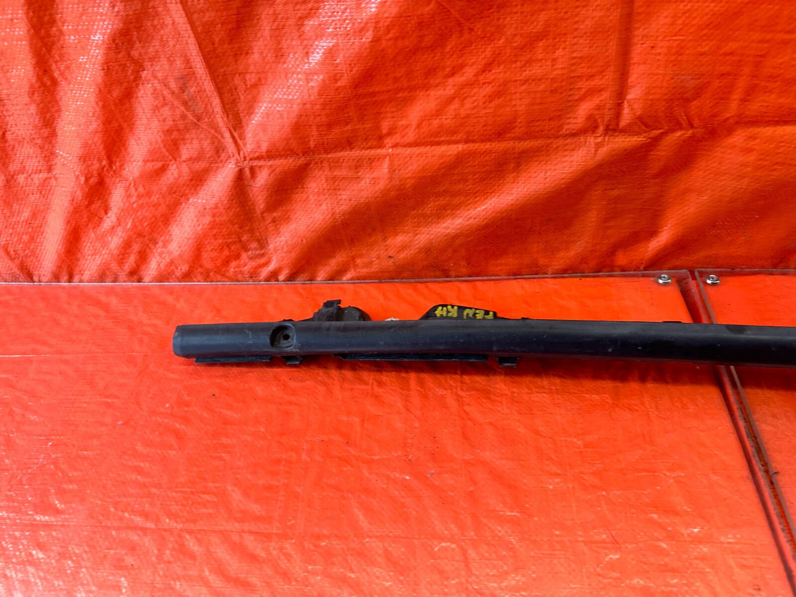 04 08 ACURA TL   ENGINE BAY TRIM FENDER TRIM PASSENGER RIGHT COWL   OEM #2343