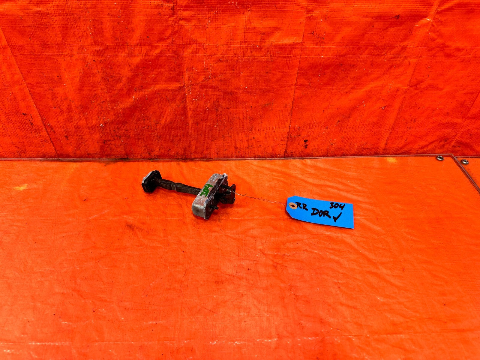 04 08 ACURA TSX   PASSENGER REAR DOOR CHECKER HINGE ARM STOPPER   OEM #3040