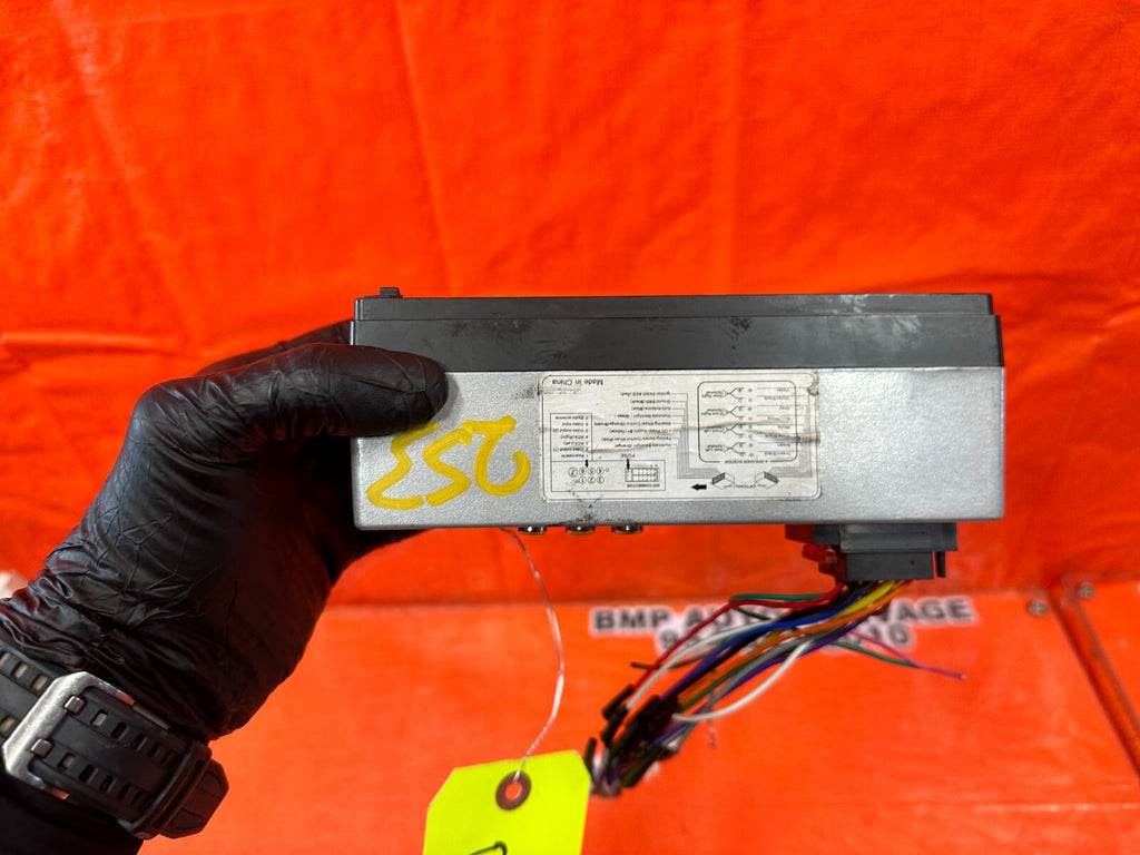 94 01 ACURA INTEGRA   7010B RADIO   #2538