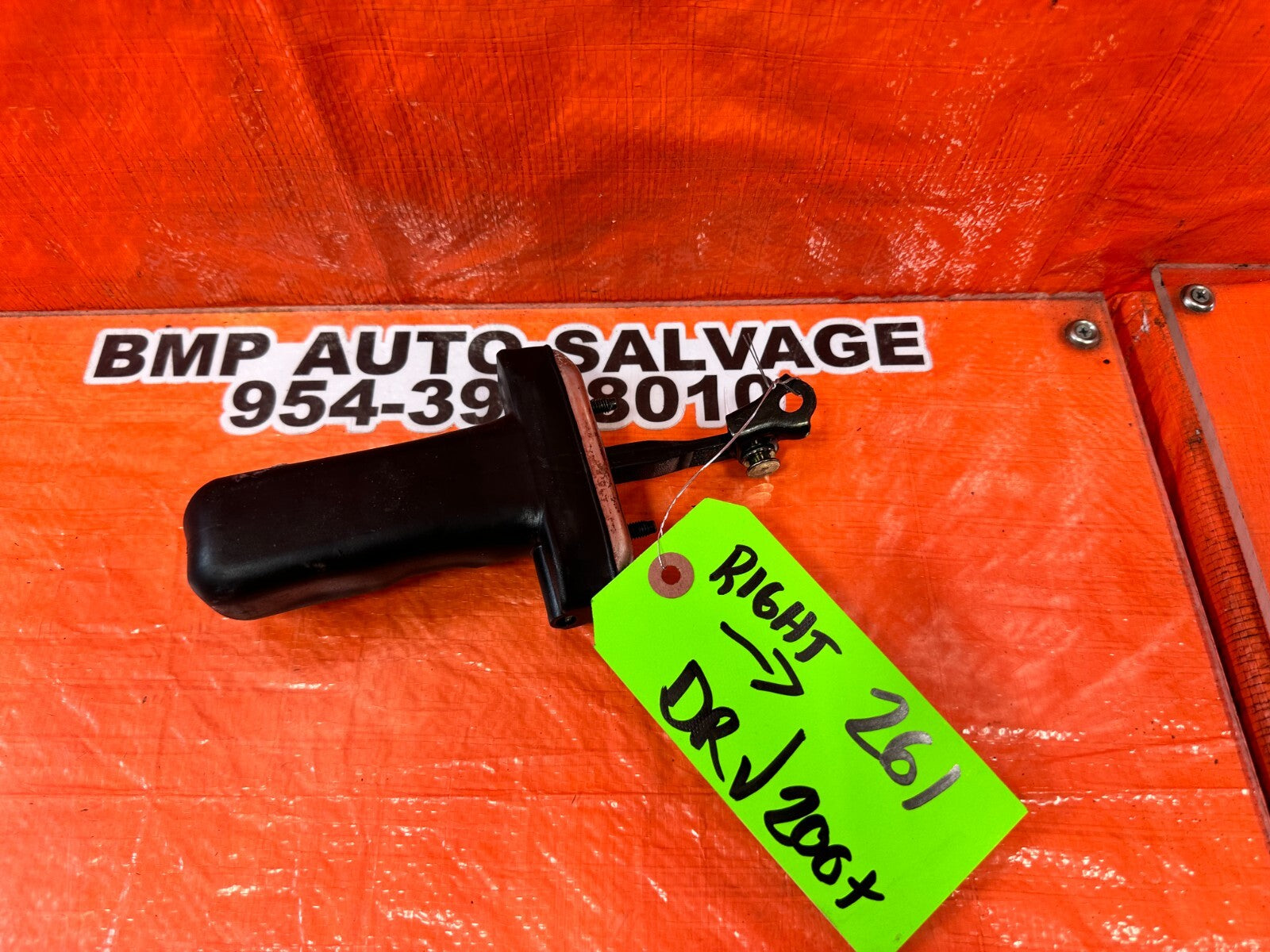 02 10 LEXUS SC430   PASSENGER RIGHT DOOR CHECKER HINGE ARM STOPPER   OEM #2616