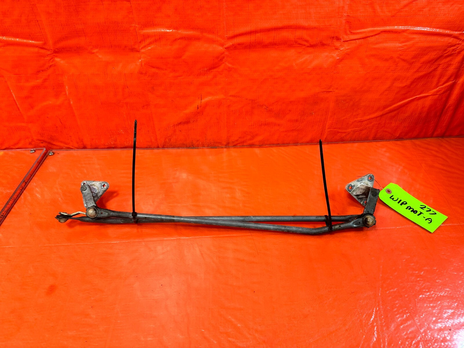 88 91 HONDA CRX   WINDSHIELD WIPER MOTOR LINKAGE   OEM FACTORY #2776