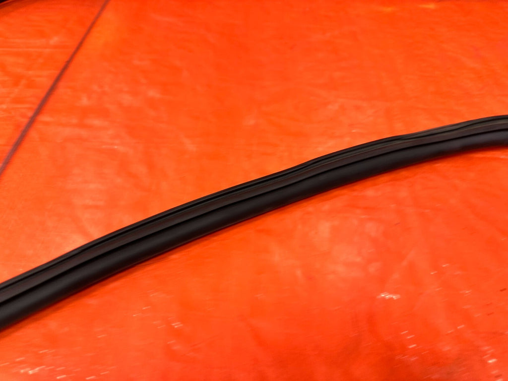 96 00 HONDA CIVIC COUPE & HATCH   RIGHT DOOR WEATHER STRIP TRIM SEAL GASKET #28411