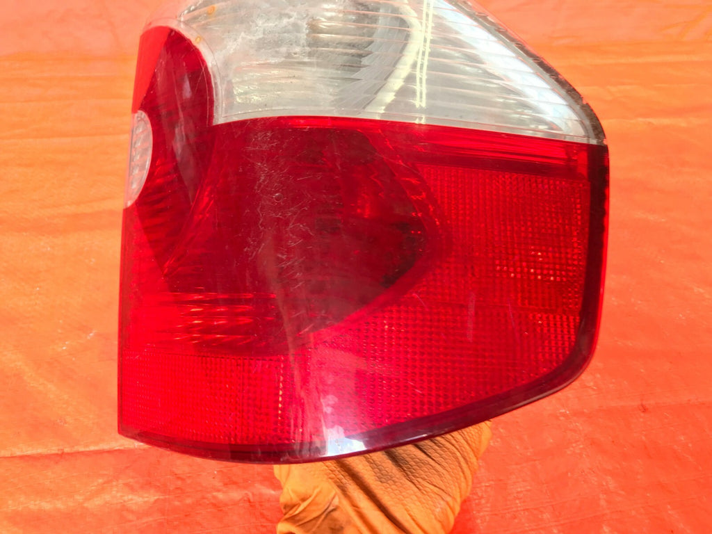 OEM 2004 2005 2006 BMW X3 PASSENGER RIGHT OUTER TAIL LIGHT LAMP 04 05 06 R RH1