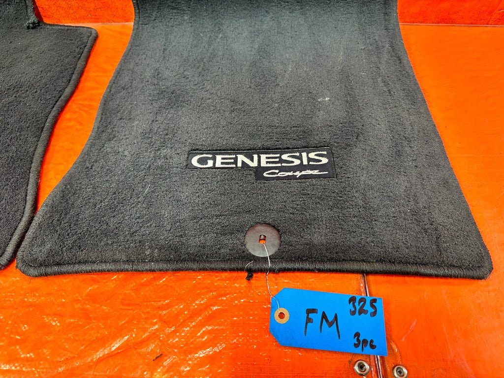 13 16 HYUNDAI GENESIS COUPE   LEFT AND RIGHT FRONT FLOOR MATS   OEM #3252
