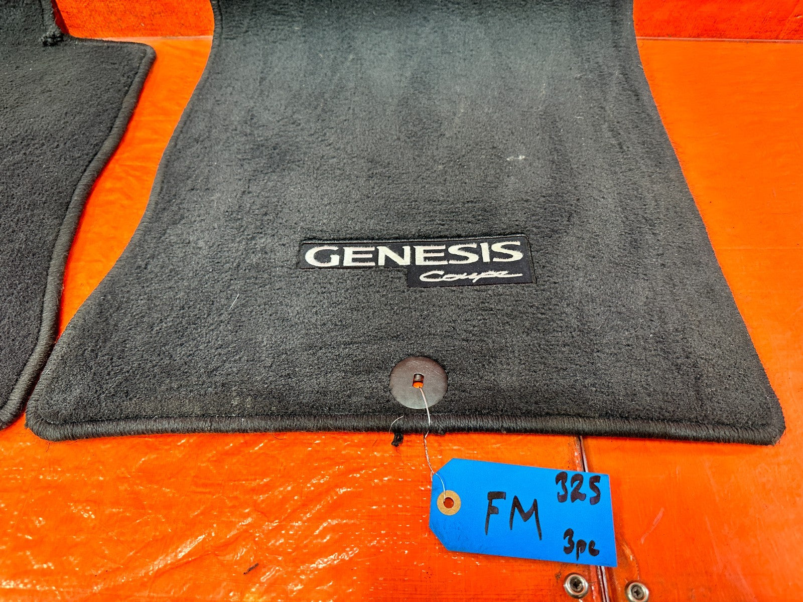 13 16 HYUNDAI GENESIS COUPE   LEFT AND RIGHT FRONT FLOOR MATS   OEM #3252