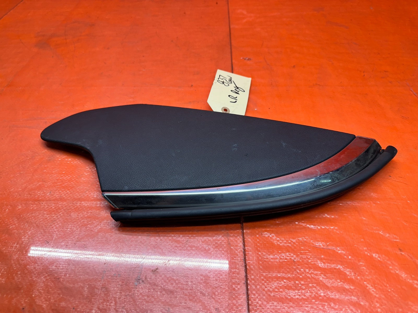 08 15 INFINITI G37 CONVERTIBLE   DRIVER LEFT PARCEL SHELF FLAP COVER   OEM    2