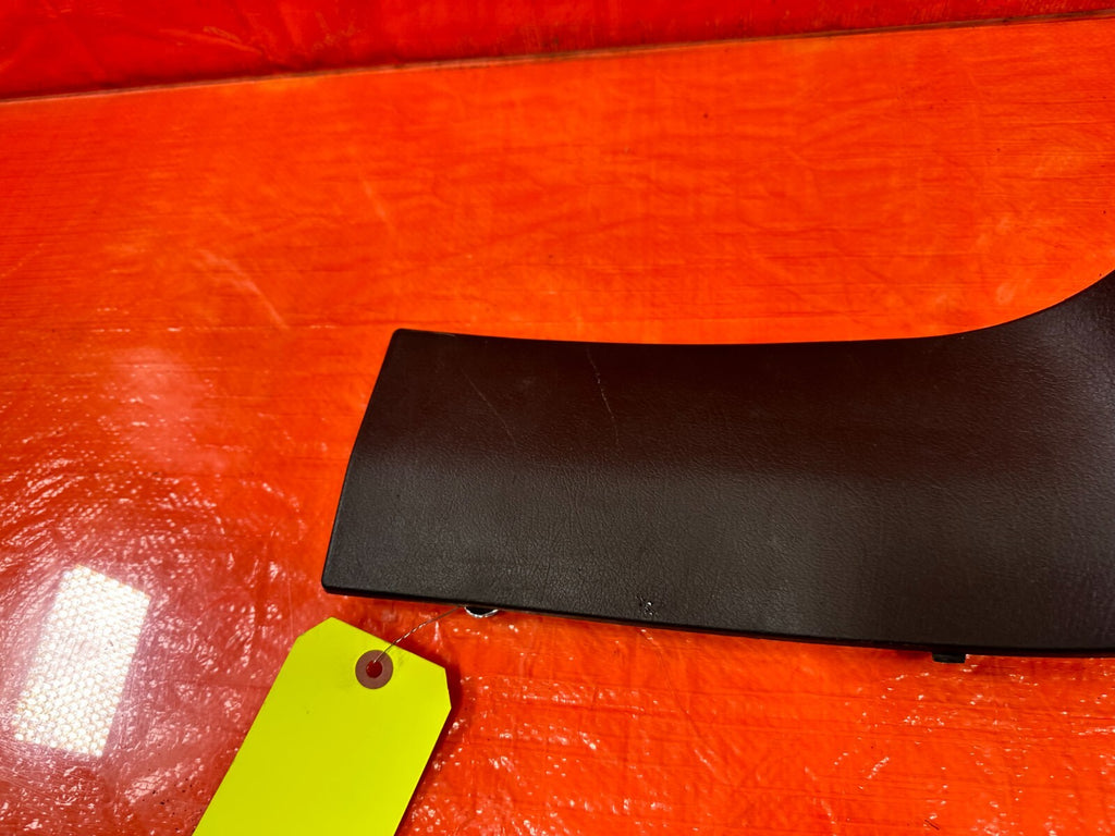 88 91 HONDA CRX DX HF   DRIVER LEFT TAIL LIGHT LAMP COVER TRIM   OEM #2773