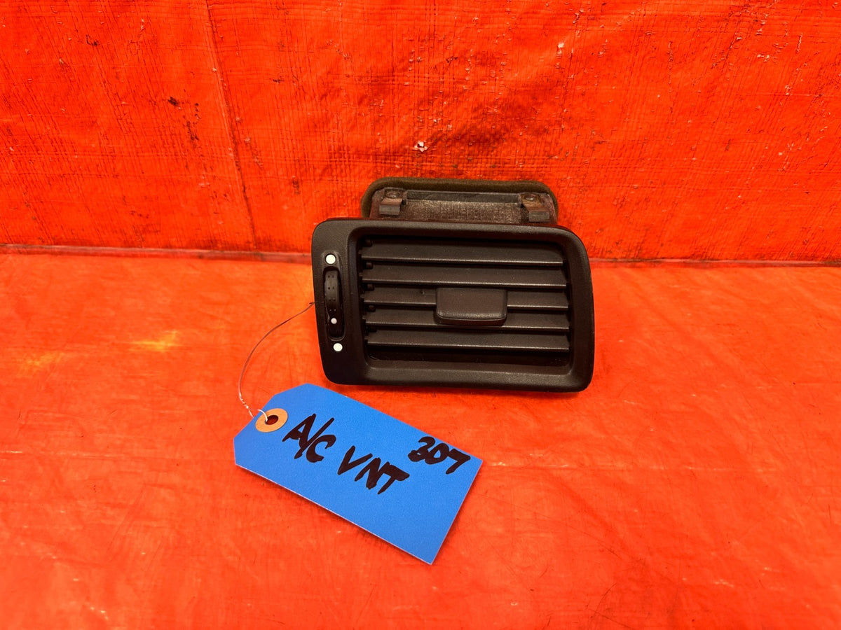06-11 HONDA CIVIC - PASSENGER RIGHT AC VENT - THIS IS THE OUTER ONE - OEM #3071