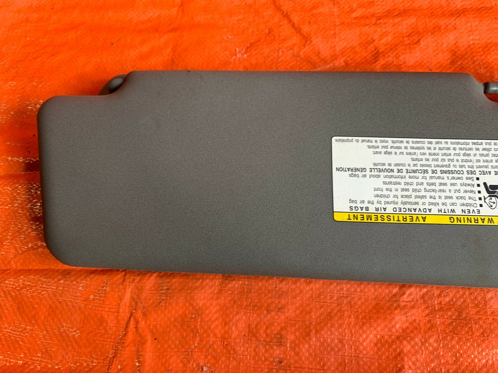 OEM 2005   2011 TOYOTA TACOMA PASSENGER RIGHT SUN VISOR BLOCKER GRAY COLOR4