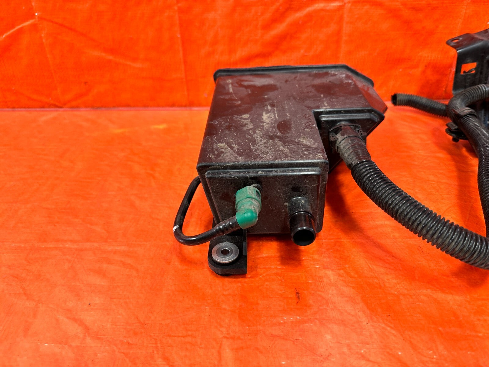 13 20 SUBARU BRZ   FUEL VAPOR CHARCOAL EVAP TANK CANISTER   OEM #2927