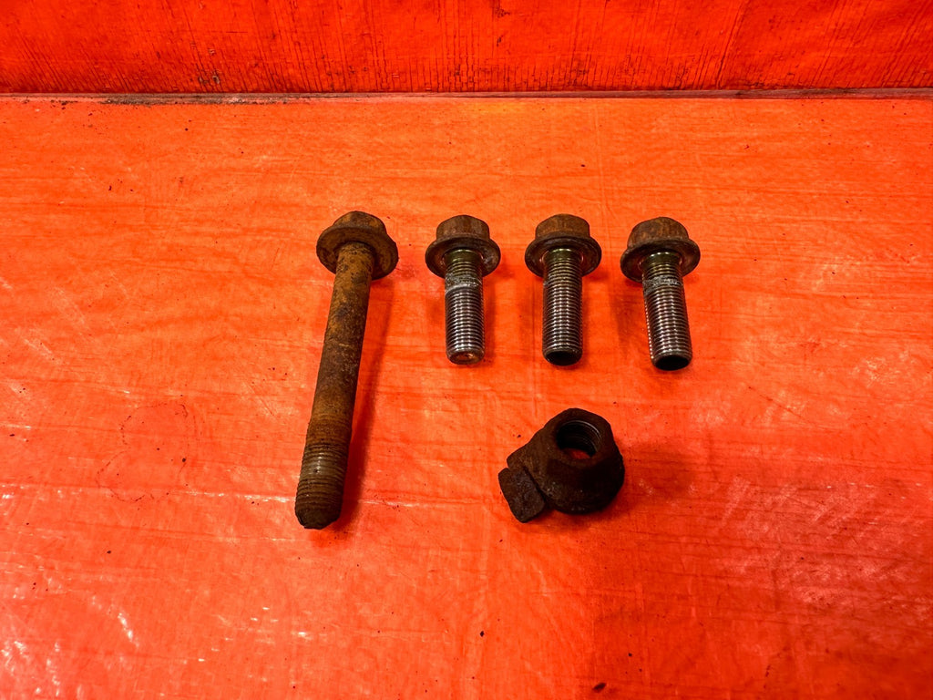 02 05 HONDA CIVIC SI EP3 HATCH   FRONT TRANSMISSION MOUNT BOLTS HARDWARE OEM 3081