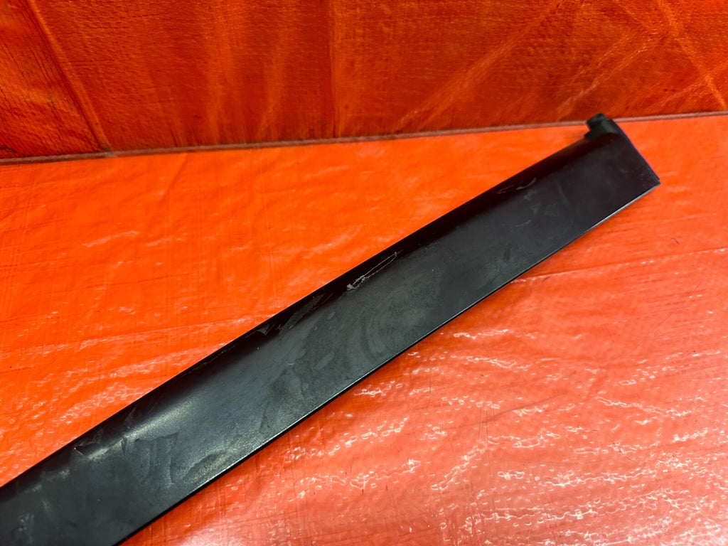 96 00 HONDA CIVIC COUPE & HATCH PASSENGER RIGHT DOOR SASH TRIM MOLDING STRIP 2213