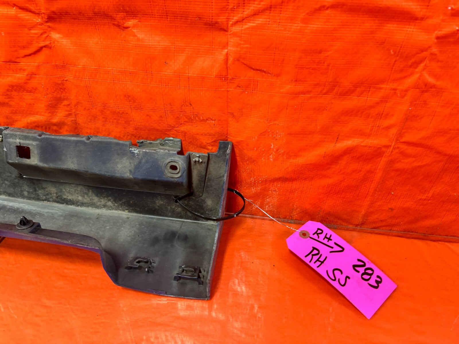 08 14 SUBARU IMPREZA WRX & STI WAGON   SIDE SKIRT ROCKER MOLDING TRIM RIGHT SIDE20