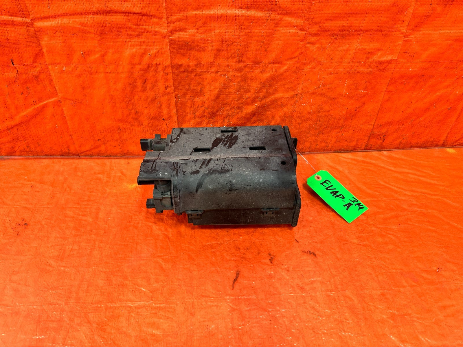 16 20 INFINITI Q50 & Q60 3.0L 300HP   FUEL VAPOR CHARCOAL EVAP TANK CANISTER 3140