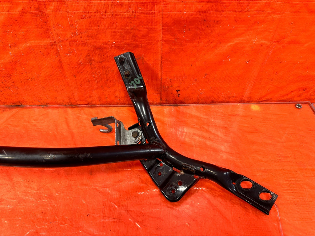 04 08 ACURA TSX   FRONT STRUT SHOCK TOWER REINFORCEMENT BAR   OEM #3041