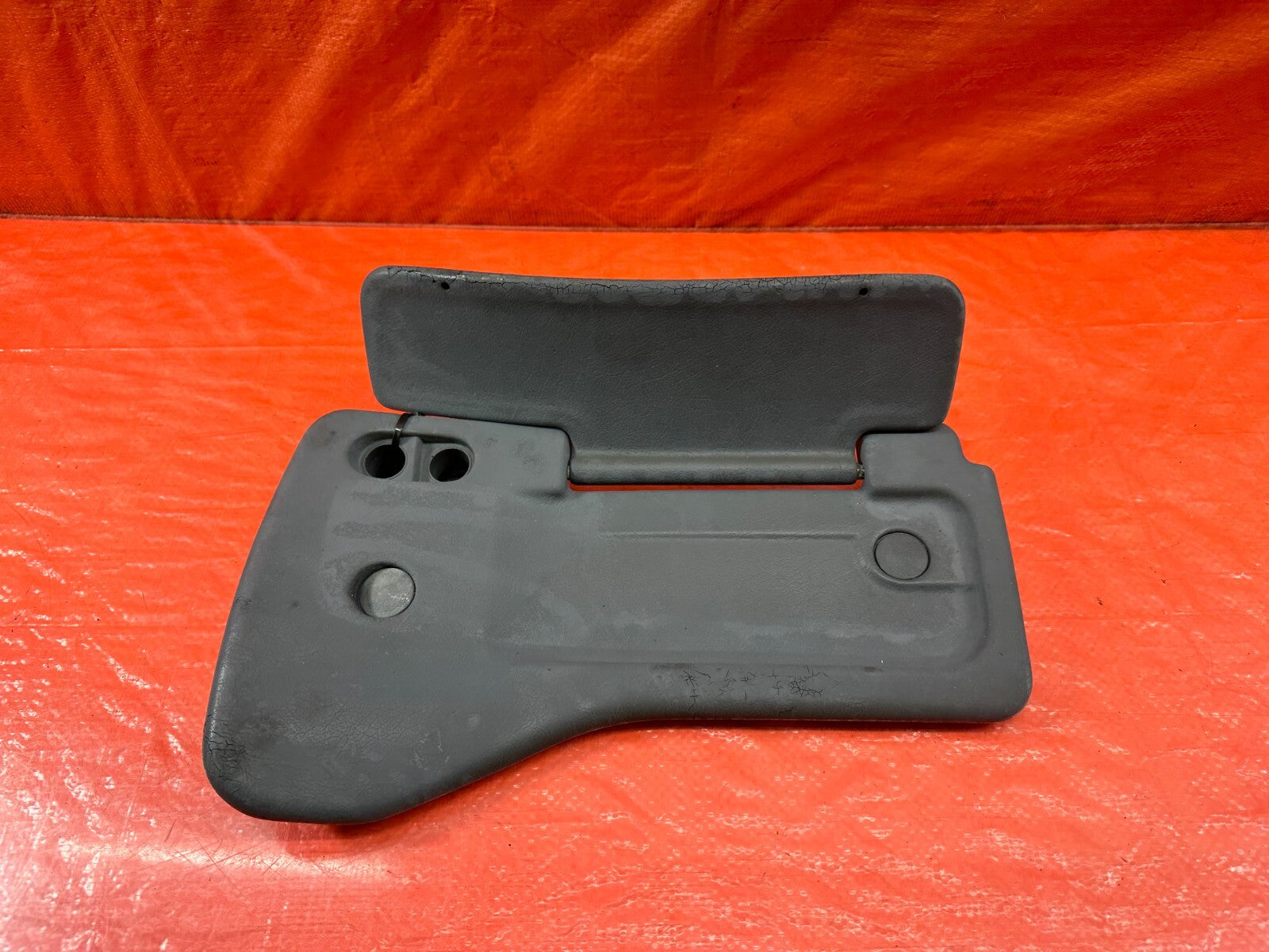 94 95 HONDA DEL SOL   SUN VISOR   PASSENGER RIGHT SIDE   GRAY COLOR   OEM #2275