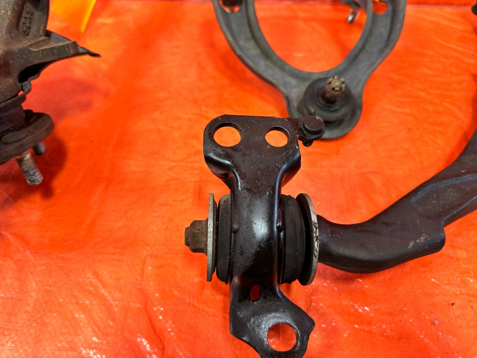 93 97 HONDA DEL SOL S & SI DRIVER LEFT FRONT SPINDLE KNUCKLE HUB & ARMS OEM #29517