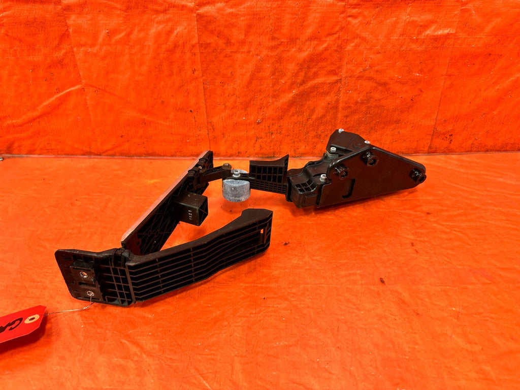 16 20 INFINITI Q50   ADAPTIVE STEERING ONLY   GAS PED ACCELERATOR PEDAL   OEM #33