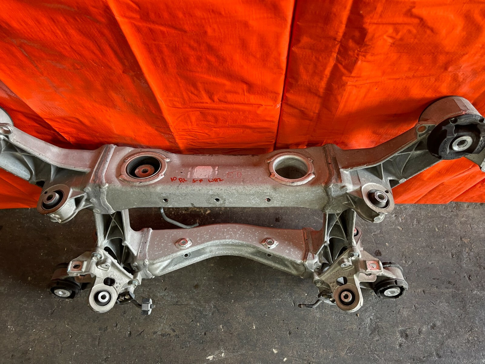 09 12 ACURA RL   REAR   CROSS MEMBER K FRAME SUB FRAME CRADLE   50300 SJA E02 5