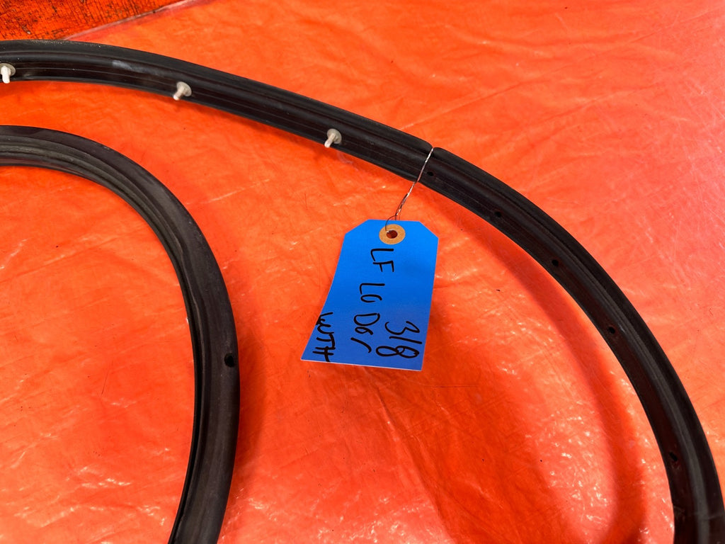 10 16 HYUNDAI GENESIS COUPE DRIVER LEFT DOOR WEATHER STRIP RUBBER SEAL GASKET 187