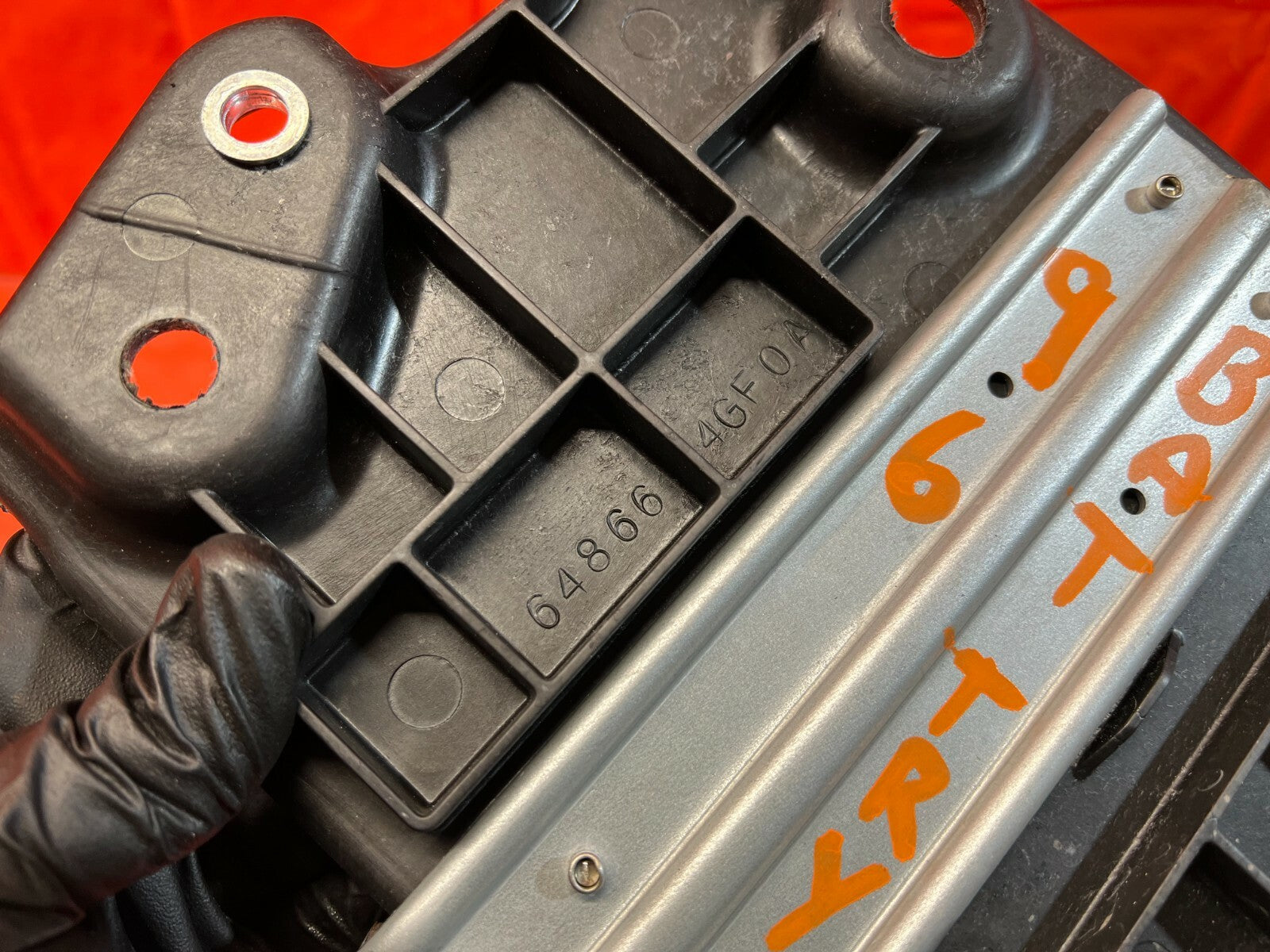 14 20 INFINITI Q50 / 17 20 Q60   BATTERY TRAY   64866 4GF0A   OEM #966