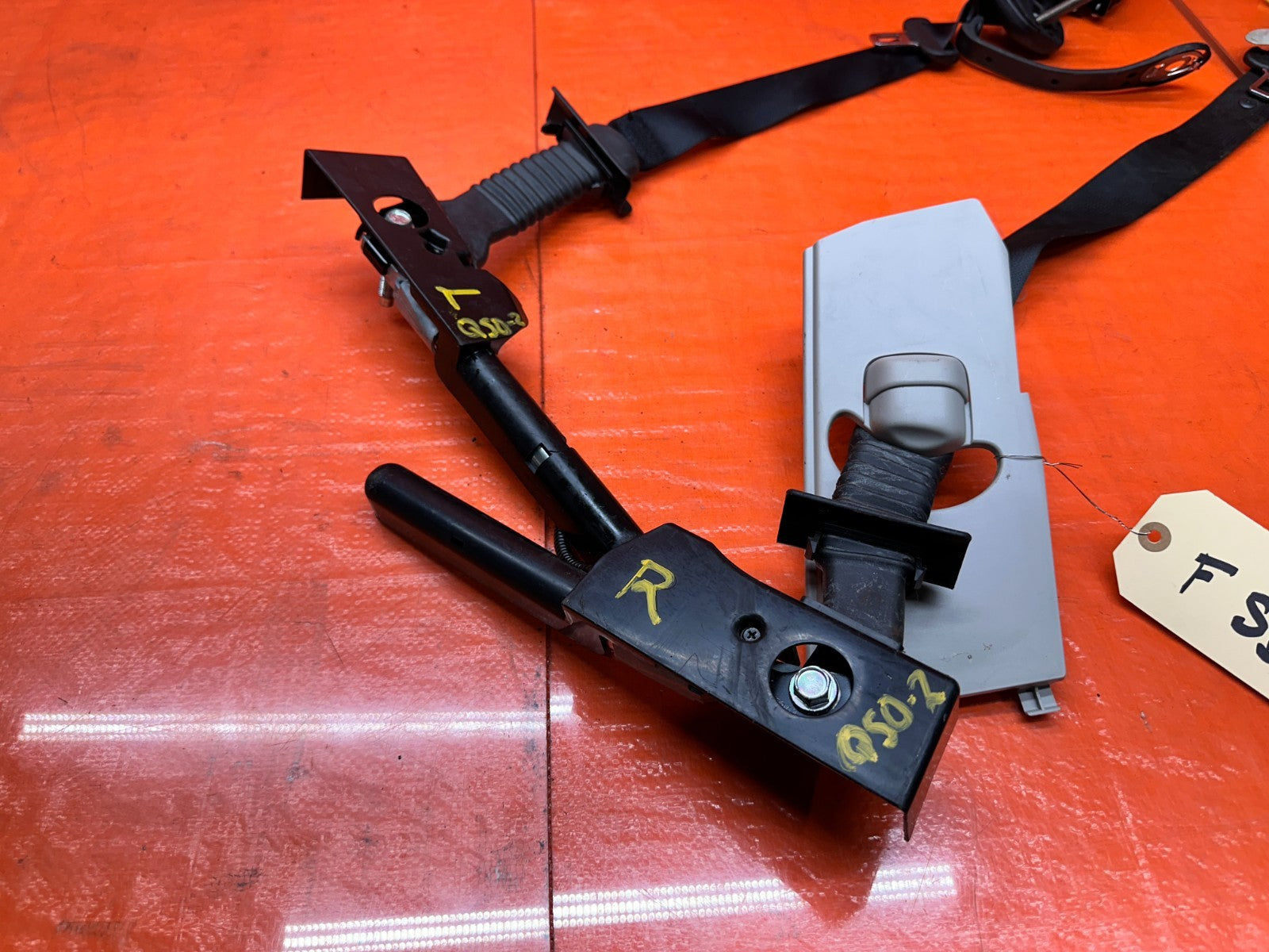 14 23 INFINITI Q50 LEFT & RIGHT FRONT SEAT BELTS SAFETY BELT BLACK OEM FACTORY 21