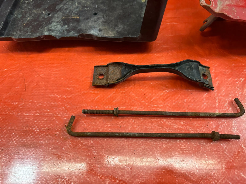 06 11 HONDA CIVIC   BATTERY TRAY AND PLASTIC COMBO   OEM OE #20412