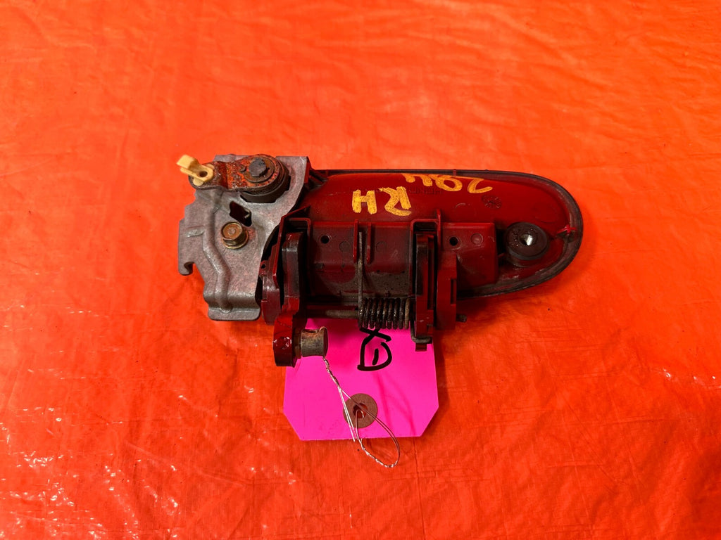 96 00 HONDA CIVIC   PASSENGER RIGHT EXTERIOR DOOR HANDLE   W/ BRACKET   OEM #2845