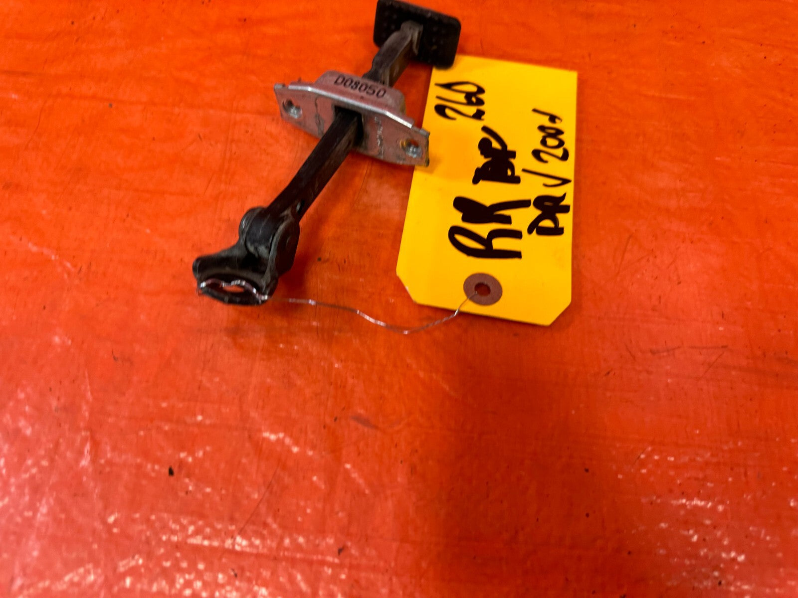 06 11 CIVIC 4D SEDAN   PASSENGER RIGHT REAR DOOR CHECKER HINGE ARM STOPPER #2608