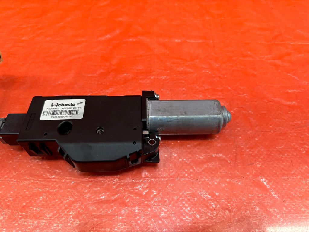 15 21 SUBARU WRX & STI   SUNROOF MOONROOF SLIDING ROOF MOTOR   OEM FACTORY #18213