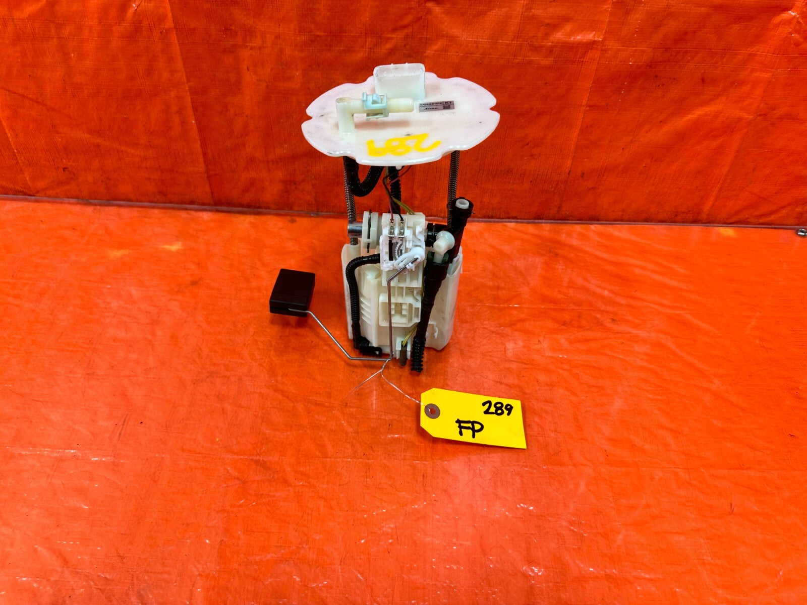 16 20 INFINITI Q50 & Q60 GASOLINE GAS FUEL PUMP SENDING UNIT W/ HOUSING OEM #2890