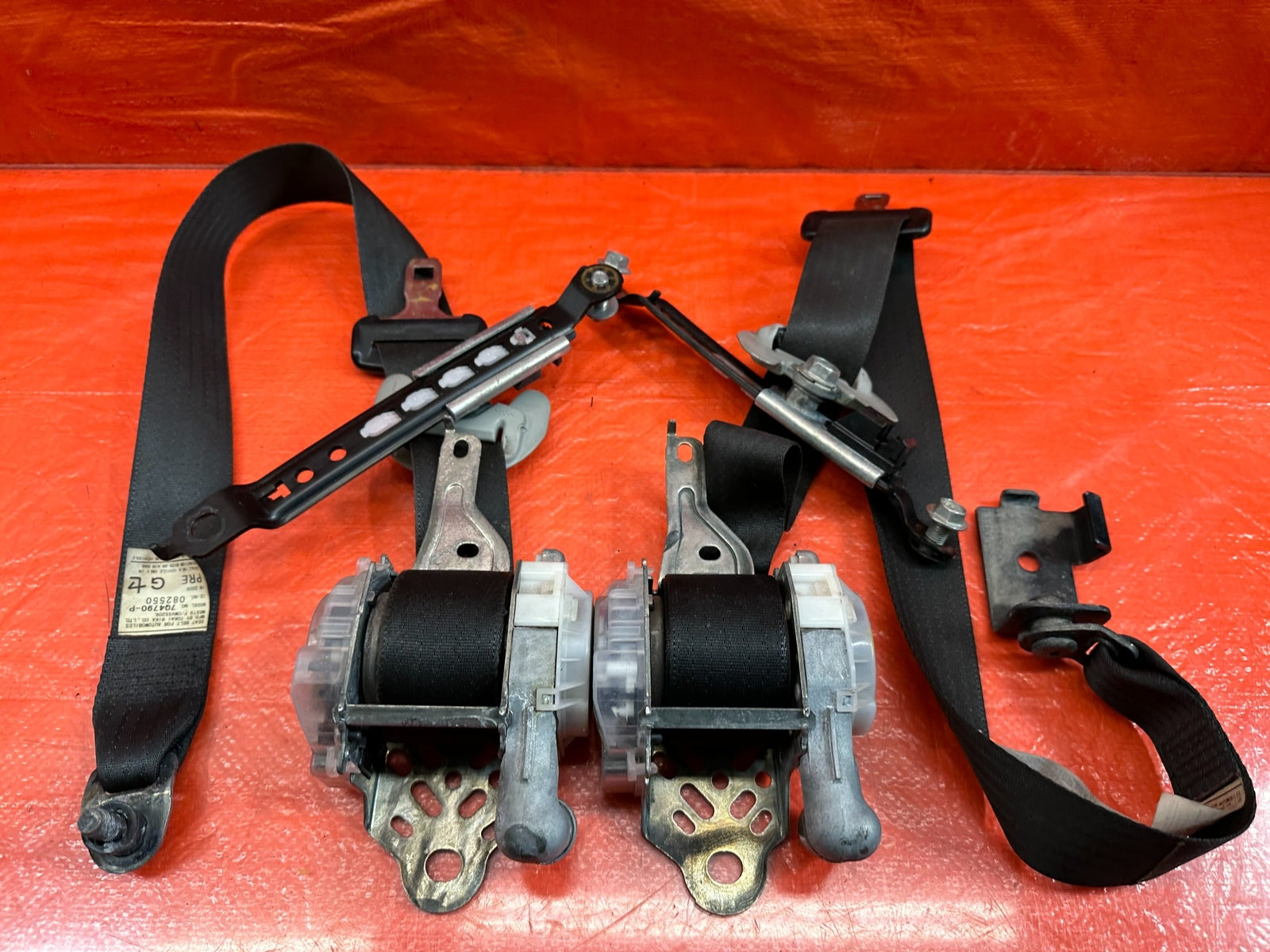 08 09 LANCER EVOLUTION X EVO 10   LEFT & RIGHT FRONT SEAT BELTS   OEM OE #2147