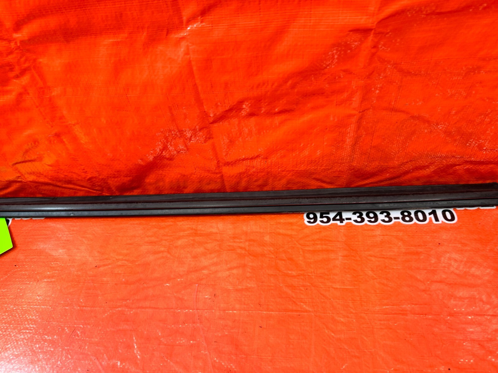 02 10 LEXUS SC430   PASSENGER RIGHT GLASS TRIM BELT WEATHER STRIP   OEM #2615