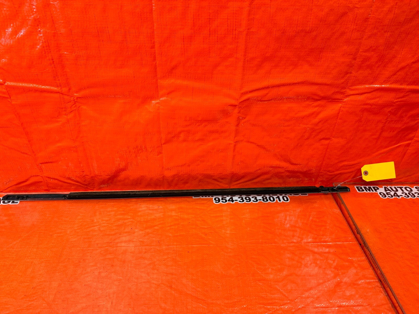 2010 10 INFINITI FX35   DRIVER LEFT REAR DOOR GLASS WINDOW TRIM   OEM #1168