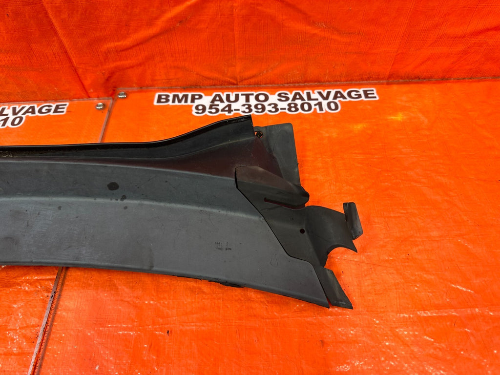 02 05 HONDA CIVIC SI EP3 HATCH   WIPER COWL TRIM   PASSENGER RIGHT SIDE OEM #2584