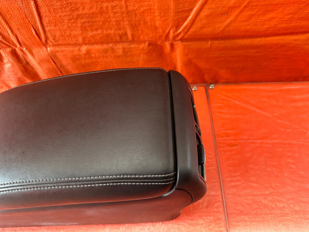 16 20 INFINITI Q50 / 17 20 Q60   ARM REST CENTER CONSOLE   OEM FACTORY OE #2422