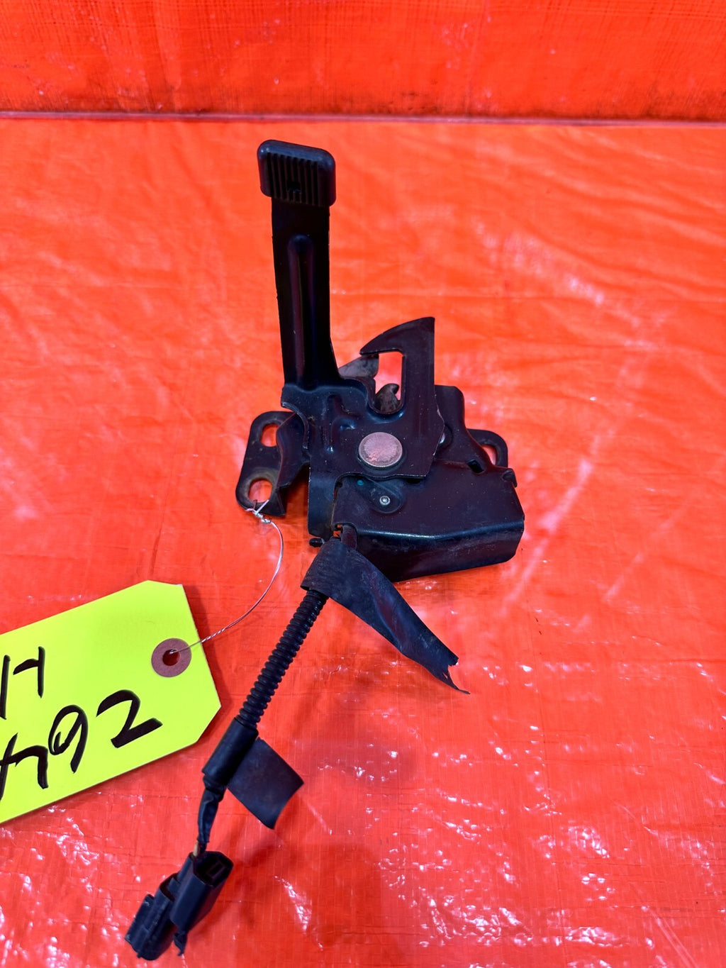 06 11 HONDA CIVIC SI COUPE & SEDAN HOOD BONNETT LATCH LOCKING MECHANISM OEM #2644