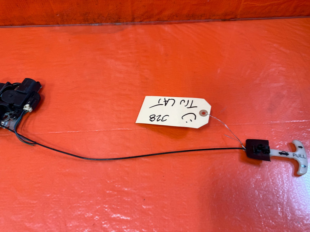 08 15 INFINITI G37 & Q60    2D COUPE   TRUNK LID LATCH LOCK ACTUATOR   OEM 3284