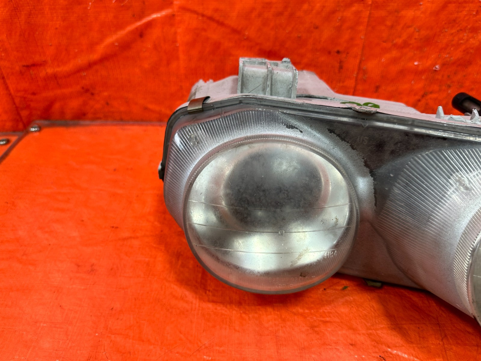 94 97 ACURA INTEGRA HEADLIGHTS HEADLAMPS   LEFT AND RIGHT HEADLIGHT SET OEM 3099
