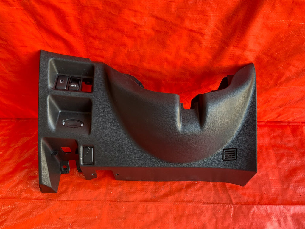 09 INFINITI G37 SPORT 2D COUPE INTERIOR UNDER COLUMN COVER KNEE TRIM W/ SWITCHES0