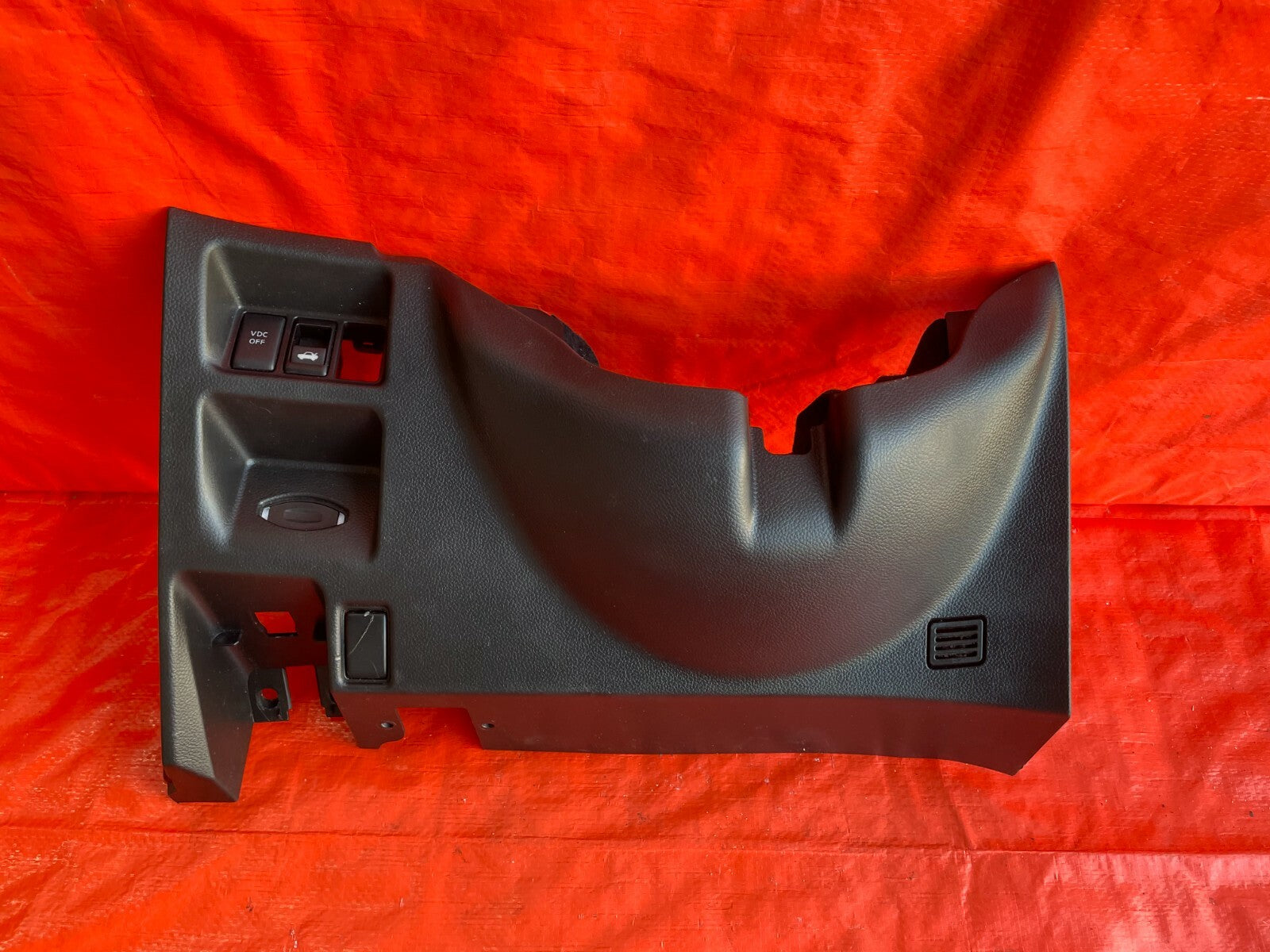 09 INFINITI G37 SPORT 2D COUPE INTERIOR UNDER COLUMN COVER KNEE TRIM W/ SWITCHES0