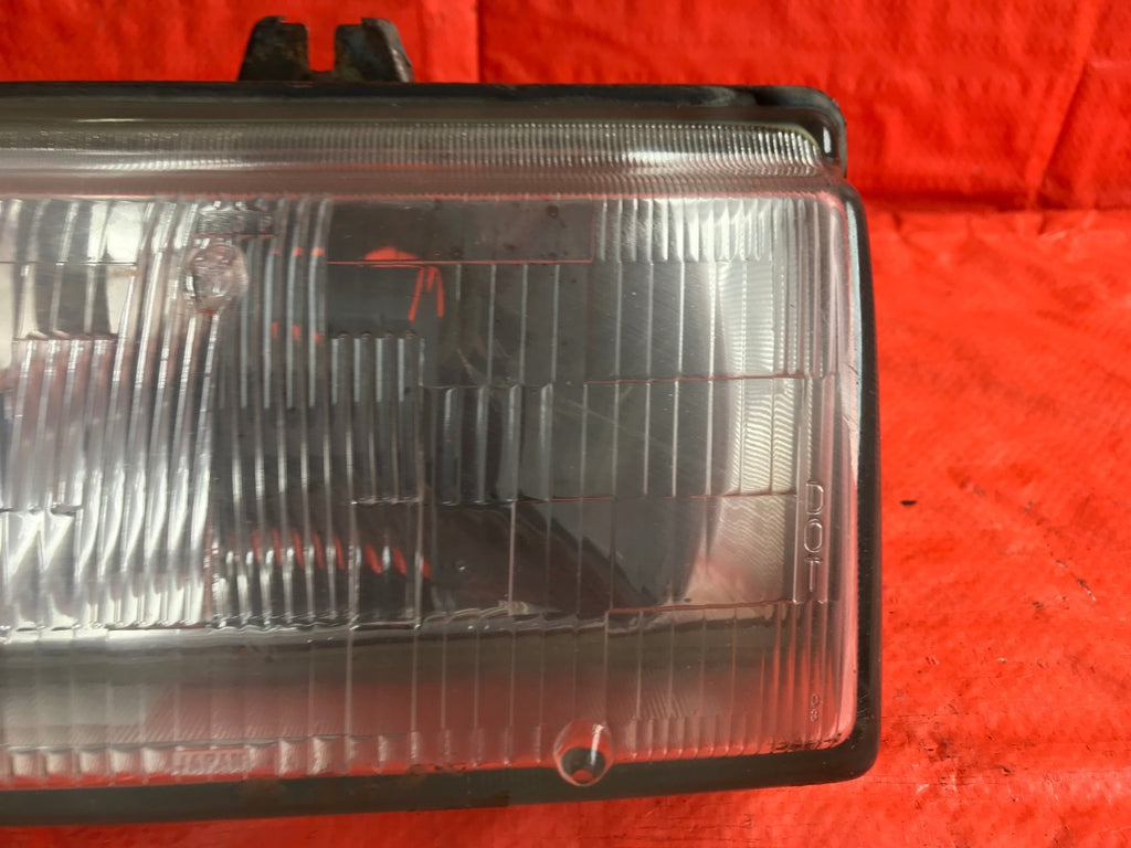 OEM 1986 86 HONDA CIVIC DRIVER LEFT HEADLIGHT 001 42761