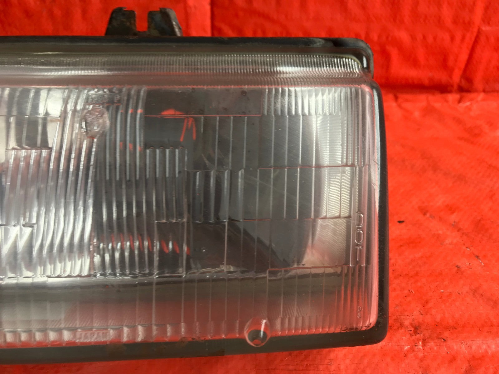 OEM 1986 86 HONDA CIVIC DRIVER LEFT HEADLIGHT 001 42761