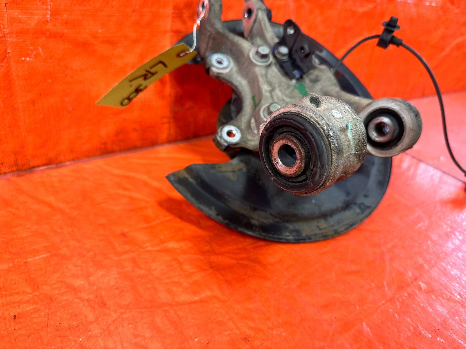 06 11 HONDA CIVIC SI   DRIVER LEFT REAR   SPINDLE KNUCKLE HUB   OEM #3006